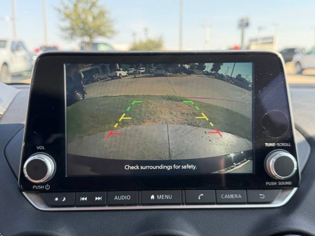 Used 2024 Nissan Sentra SV FWD image 18