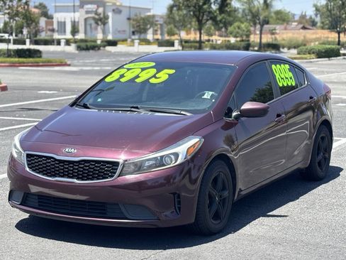 Used 2017 Kia Forte LX FWD image 3