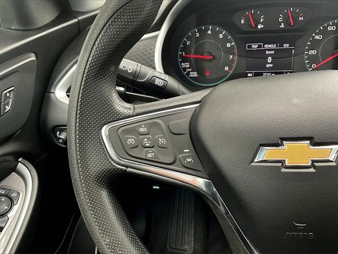 Used 2024 Chevrolet Malibu LT image 8