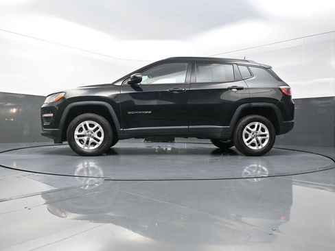 Used 2018 Jeep Compass Sport AWD/4WD image 24