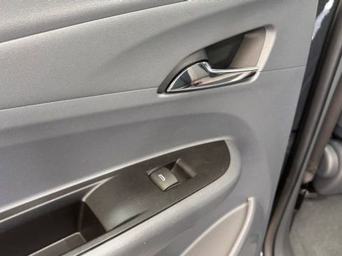 Used 2019 Chevrolet Bolt LT image 19