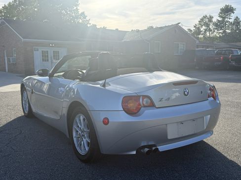 Used 2004 BMW Z4 2.5i RWD image 8