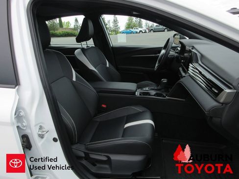 Certified 2025 Toyota Camry SE w/ Convenience Package image 14