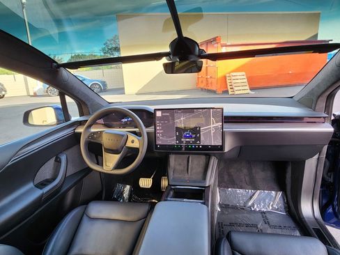 Used 2024 Tesla Model X image 53