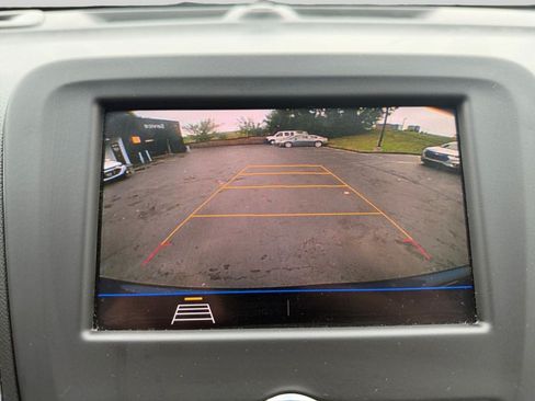 Used 2020 Chevrolet Equinox LT w/ Driver Convenience Package FWD image 26