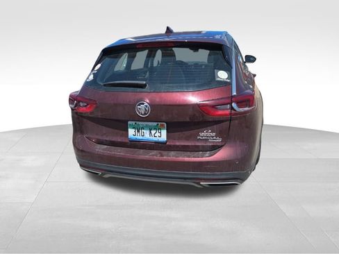 Used 2019 Buick Regal Preferred w/ Driver Confidence Package I AWD/4WD image 4