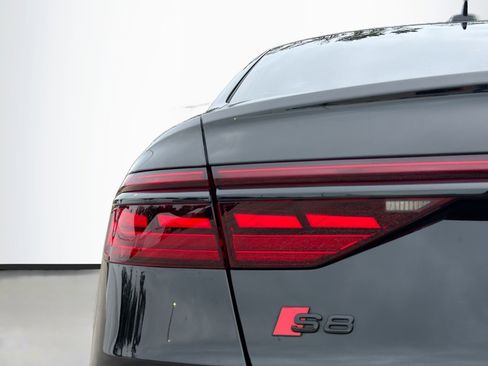 Used 2023 Audi S8 4.0T image 10