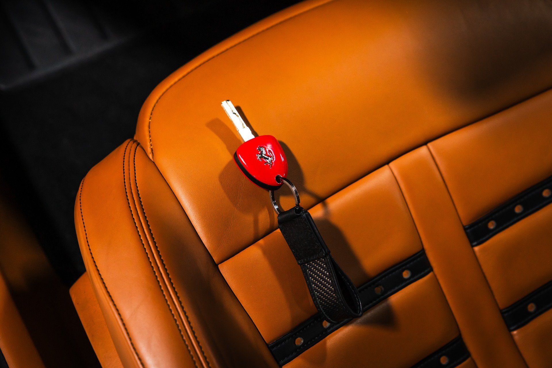 Used 2015 Ferrari F12 Berlinetta RWD image 33