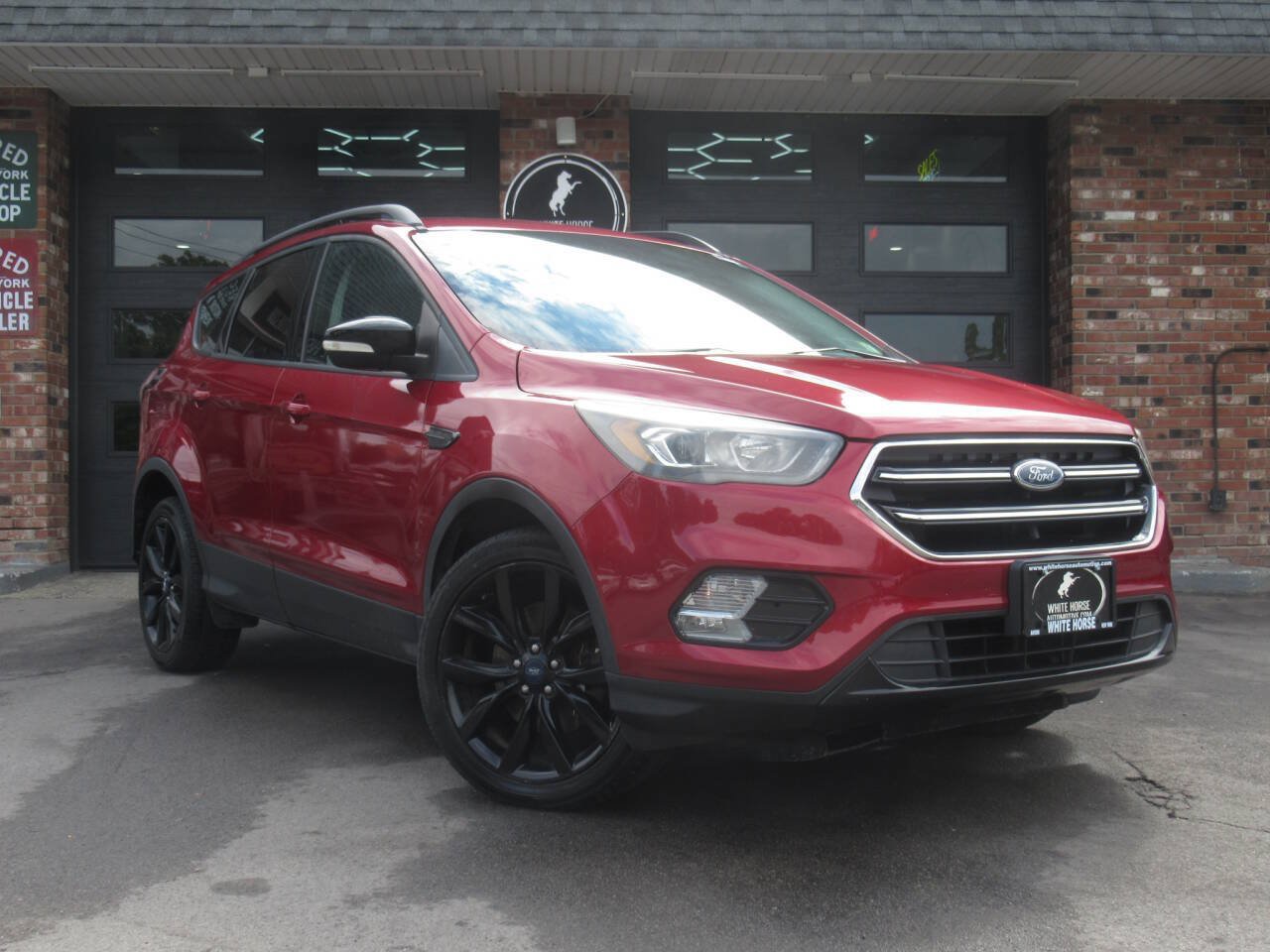 Used 2017 Ford Escape Titanium AWD/4WD image 2