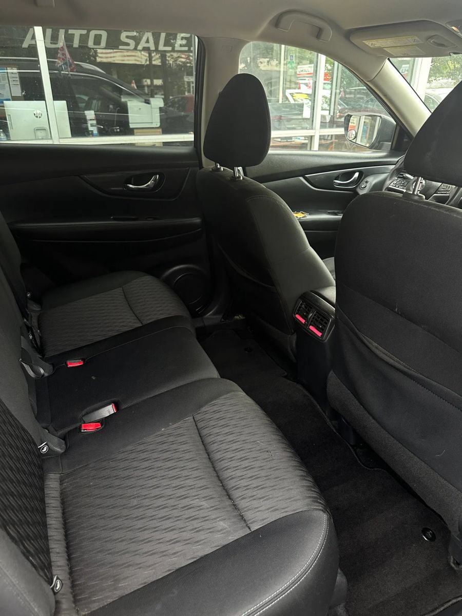 Used 2019 Nissan Rogue SV AWD/4WD image 14