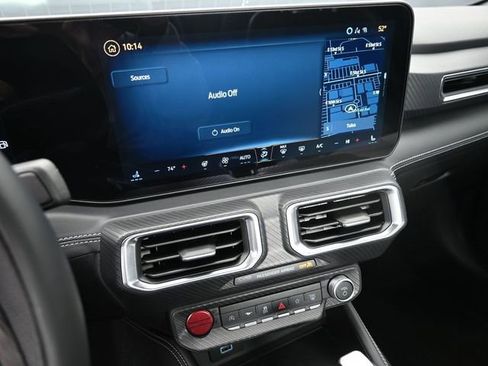 Used 2025 Ford Mustang Premium image 28