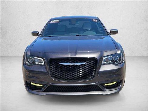 Used 2017 Chrysler 300 S w/ 300S Premium Group RWD image 2
