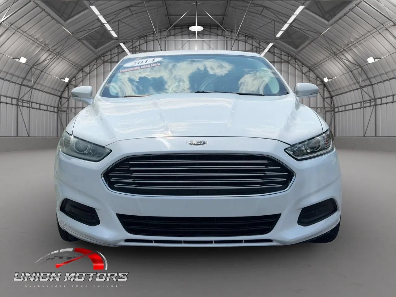 Used 2014 Ford Fusion SE FWD image 2