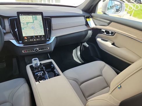 New 2026 Volvo XC90 B6 Plus w/ Protection Package Premier image 12