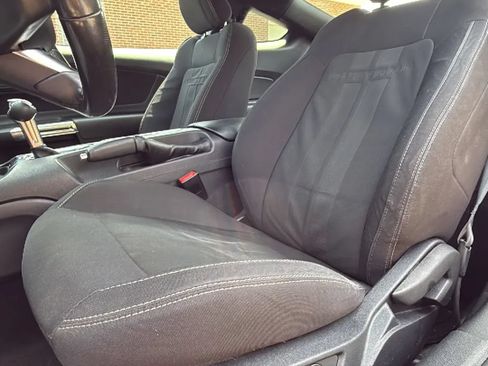 Used 2020 Ford Mustang GT w/ Black Accent Package RWD image 24