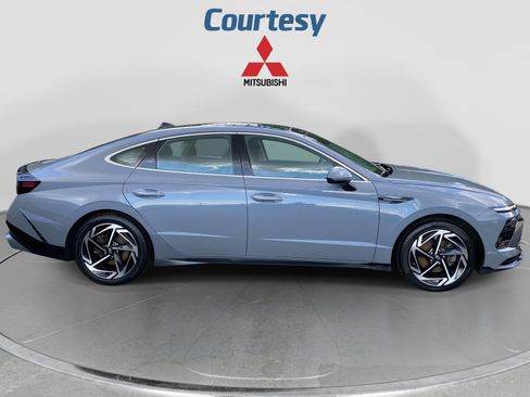 Used 2024 Hyundai Sonata SEL w/ Convenience Package FWD image 6