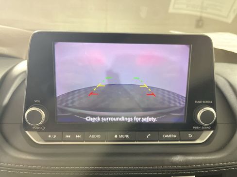 Used 2023 Nissan Rogue SV FWD image 19