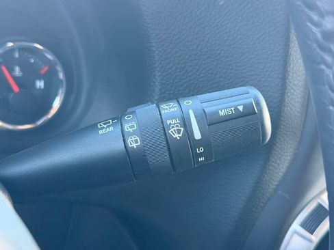 Used 2017 Jeep Wrangler Unlimited Rubicon w/ Connectivity Group AWD/4WD image 17