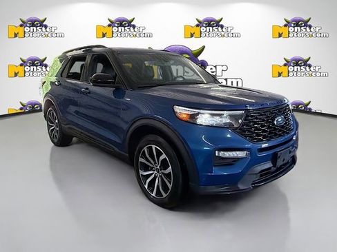 Used 2023 Ford Explorer ST-Line w/ Class IV Trailer Tow Package AWD/4WD image 3