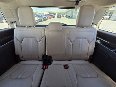Used 2024 Ford Expedition Limited image 26