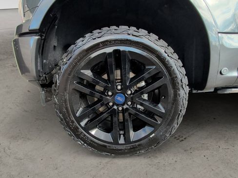 Used 2019 Ford F150 Lariat w/ Equipment Group 502A Luxury image 14