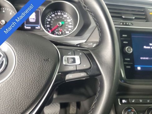 Used 2019 Volkswagen Tiguan SE w/ Panoramic Sunroof Package image 24