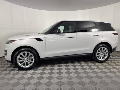 Used 2025 Land Rover Range Rover Sport SE