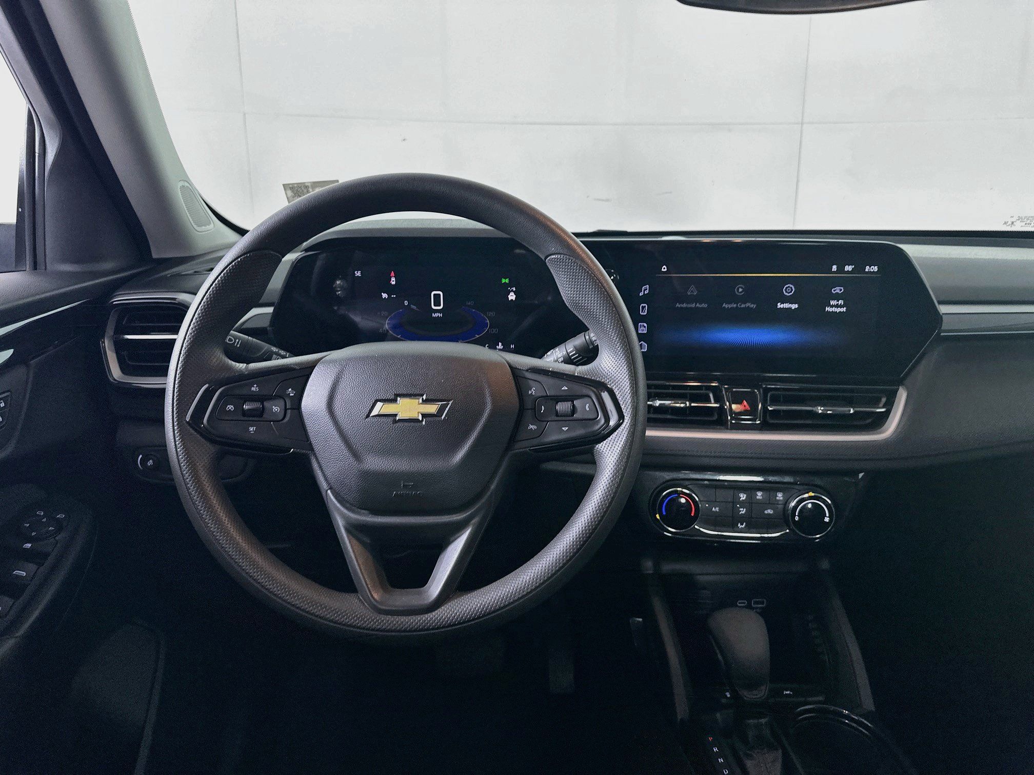 Used 2025 Chevrolet TrailBlazer LT FWD image 17