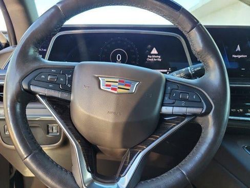 Certified 2022 Cadillac Escalade Premium Luxury RWD image 11