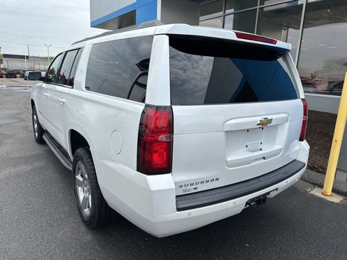 Used 2018 Chevrolet Suburban LT AWD/4WD image 7