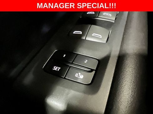 Used 2023 Chevrolet Tahoe Z71 AWD/4WD image 19