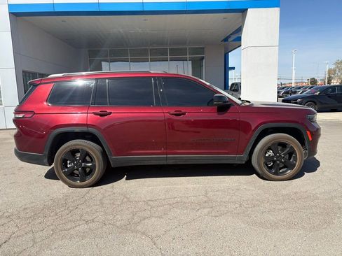 Used 2024 Jeep Grand Cherokee L Limited w/ Black Appearance Package image 5