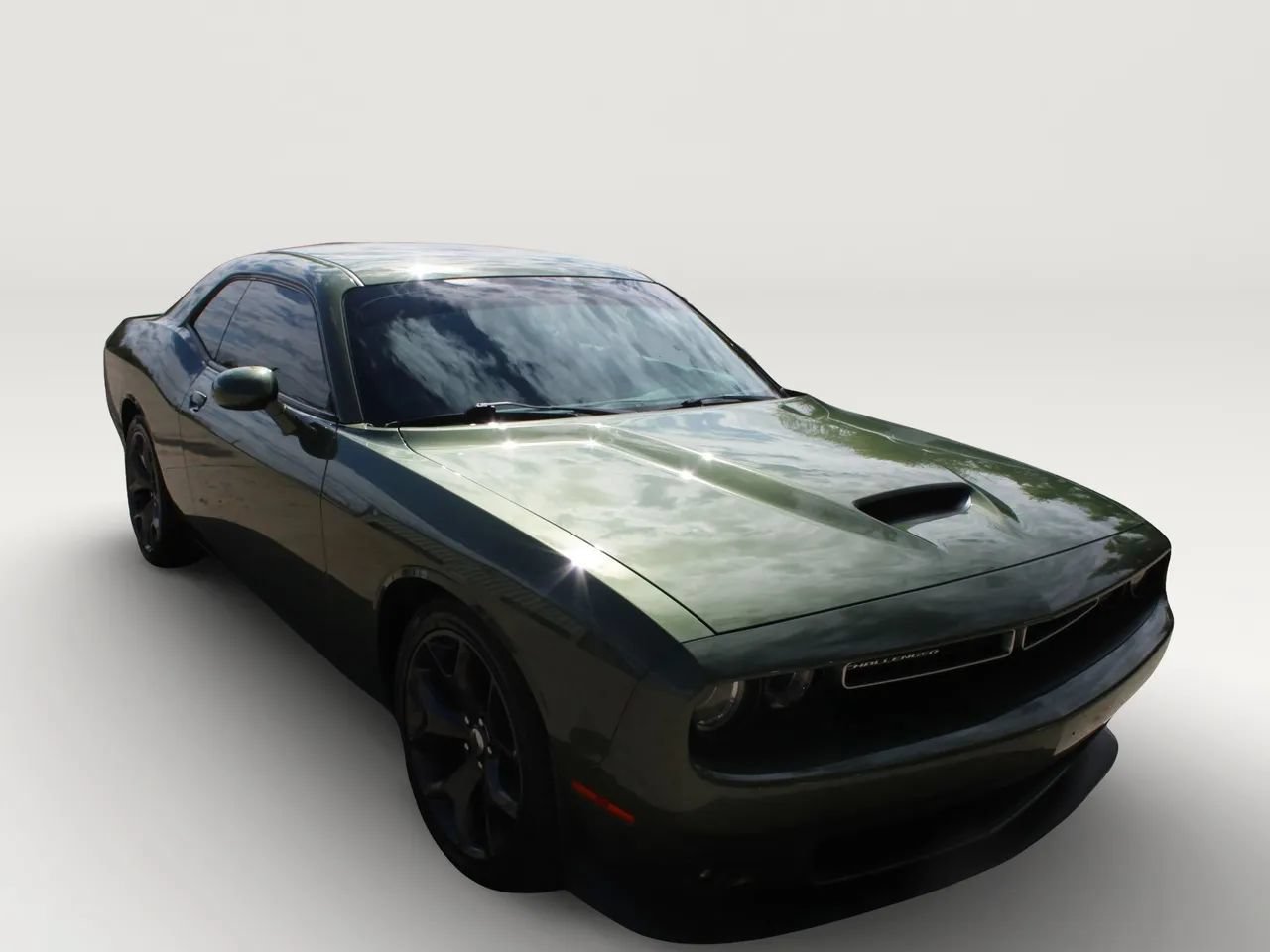 Used 2019 Dodge Challenger R/T RWD image 13