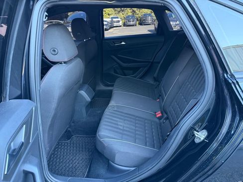 Used 2019 Volkswagen Jetta GLI FWD image 11