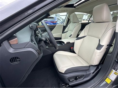 New 2025 Lexus ES 350 w/ Premium Package image 16
