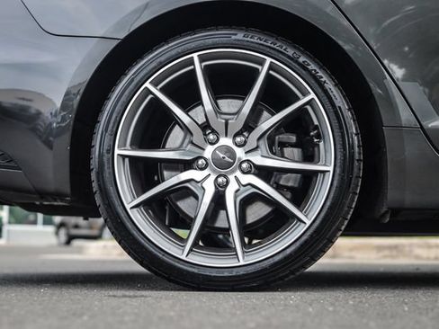 Used 2022 Genesis G70 3.3T AWD/4WD image 14