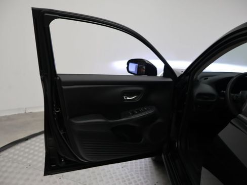 Used 2024 Honda HR-V LX image 16