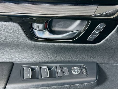 Used 2025 Honda CR-V EX-L image 17