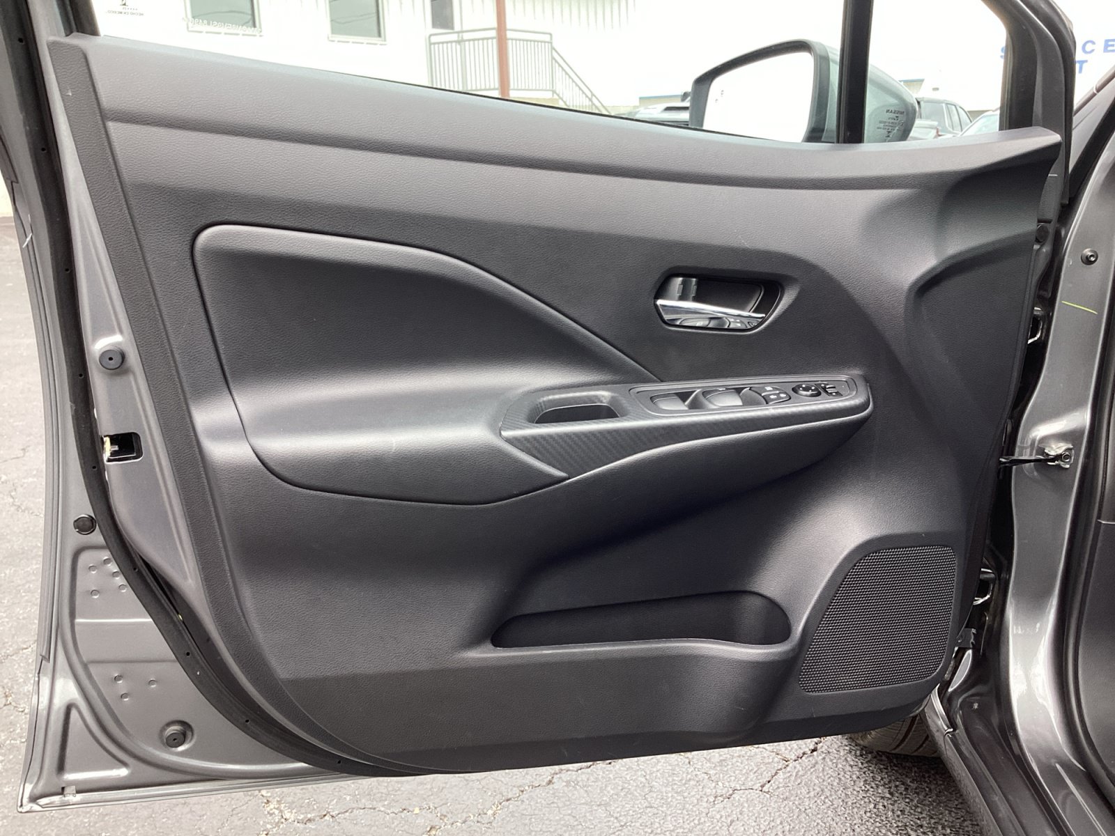 Used 2025 Nissan Versa SV FWD image 27
