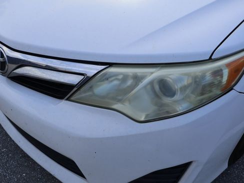 Used 2012 Toyota Camry LE FWD image 3