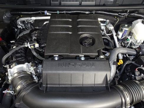 New 2026 Nissan Frontier PRO-4X w/ Pro Premium Package AWD/4WD image 9