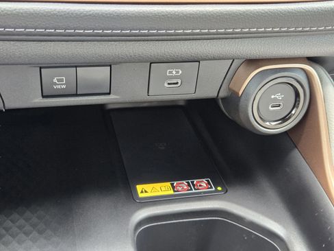 Used 2025 Toyota Grand Highlander AWD Hybrid image 15