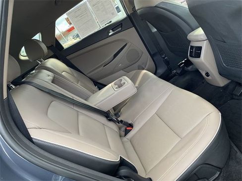 Used 2021 Hyundai Tucson Limited image 12