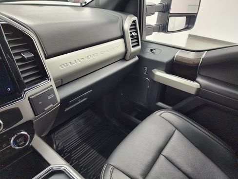 Used 2022 Ford F350 Lariat w/ Chrome Package AWD/4WD image 12