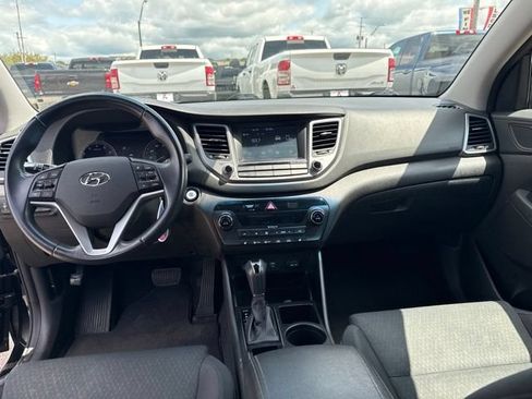 Used 2018 Hyundai Tucson Value AWD/4WD image 16