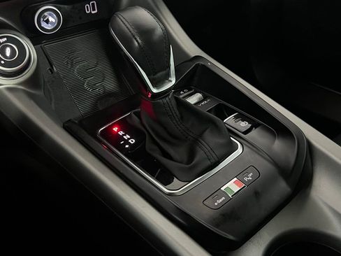 Used 2024 Alfa Romeo Tonale Veloce w/ Premium Interior Package image 20