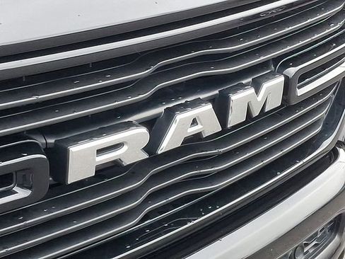 Used 2022 RAM 1500 Laramie AWD/4WD image 30