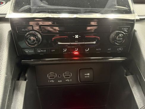 New 2026 Jeep Grand Cherokee Laredo image 29