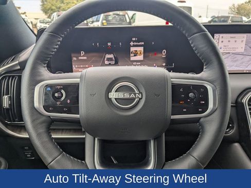 Used 2025 Nissan Armada SL image 31