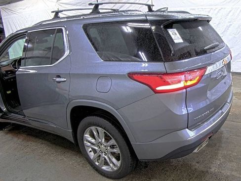 Used 2018 Chevrolet Traverse High Country AWD/4WD image 3